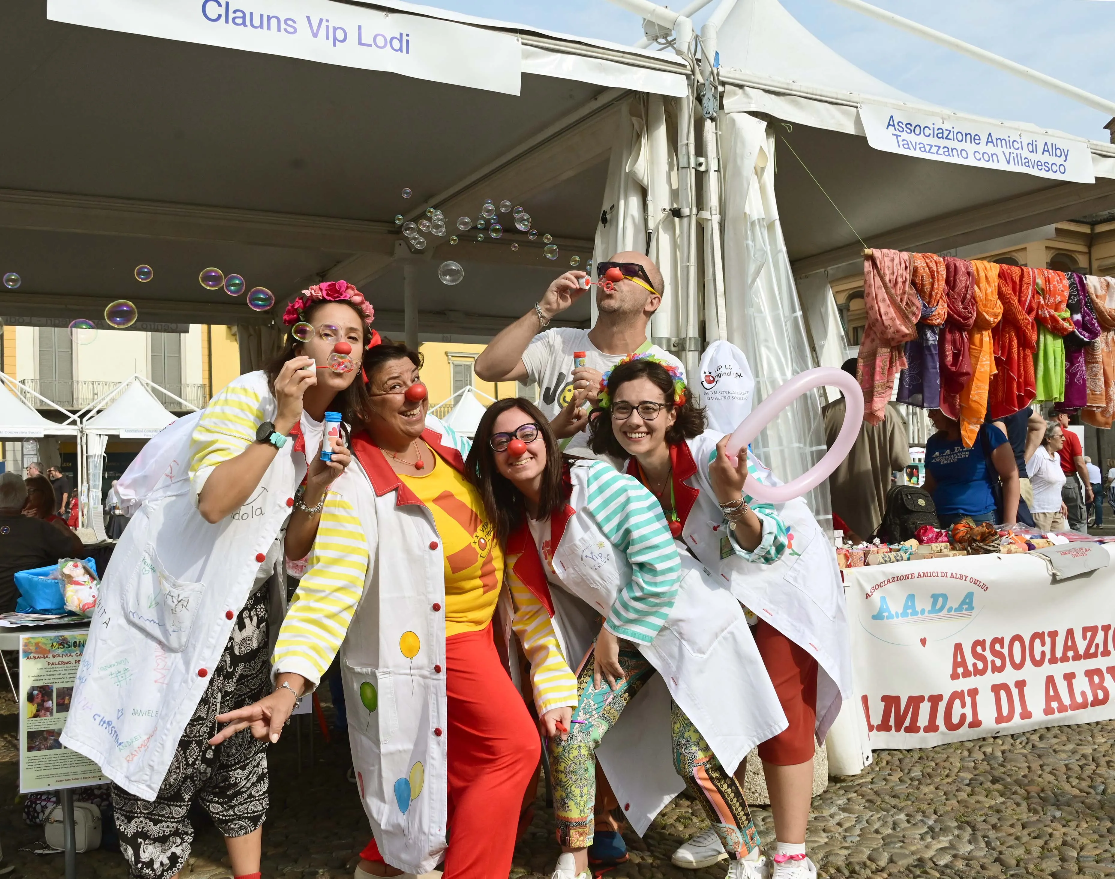 LODI Incontri, stand e storie che “fanno bene” per il Week end del  Volontariato - IL VIDEO - Cronaca