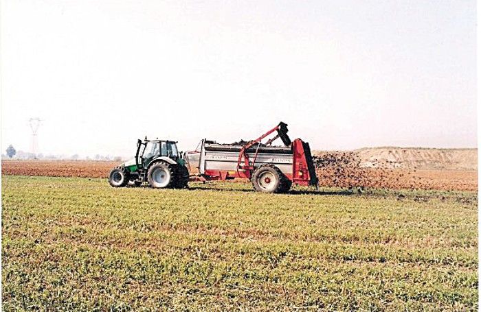 Spargimento fanghi nel Lodigiano