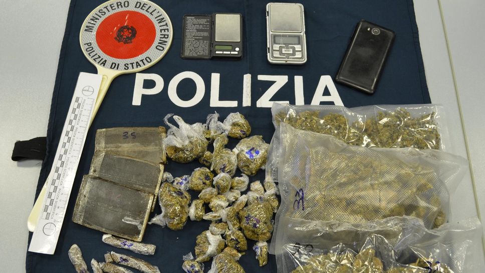 Droga sequestrata dalla polizia