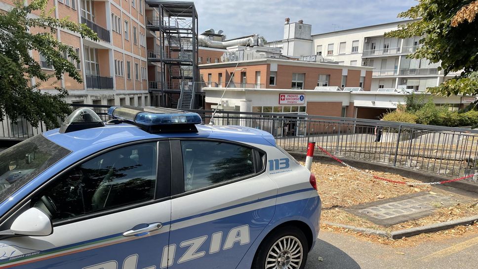 La polizia in ospedale a Codogno La polizia in ospedale a Codogno