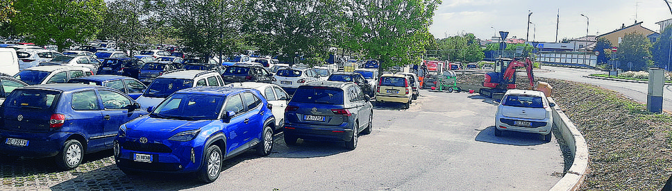 I lavori al parcheggio ospedale in via Massena a Lodi I lavori al parcheggio ospedale in via Massena a Lodi