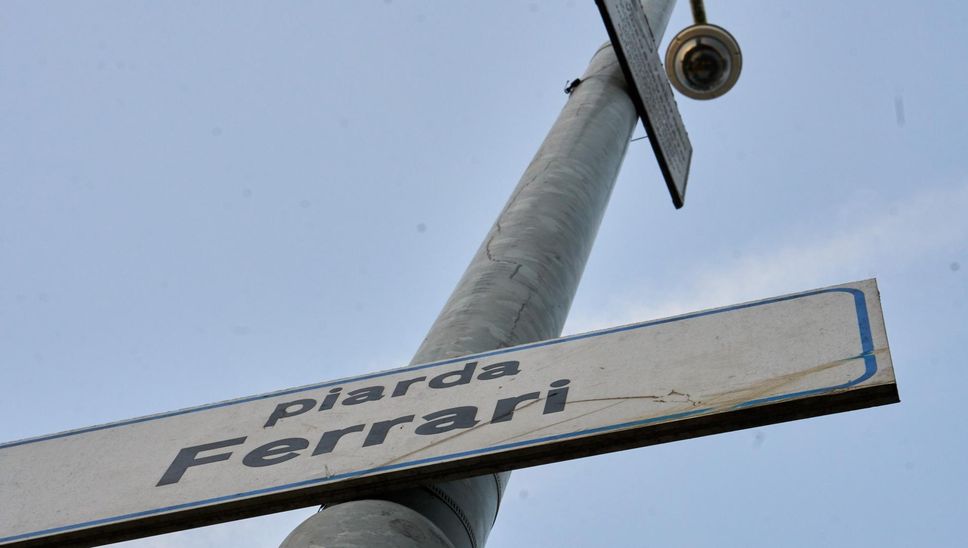Le telecamere di sorveglianza in piarda Ferrari