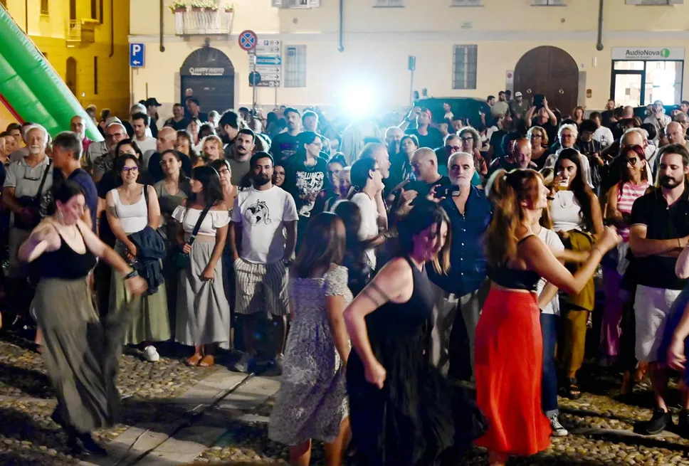 Lo spettacolo nello spettacolo al concerto dei Domo