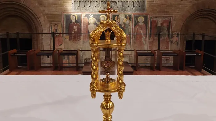 La reliquia di San Giovanni Paolo II in dono alla Cattedrale di Lodi ...