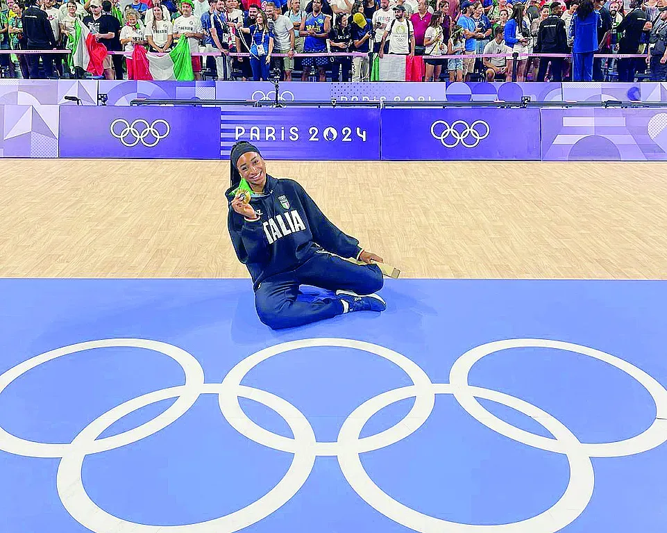 Loveth Omoruyi con l'oro di Parigi 2024