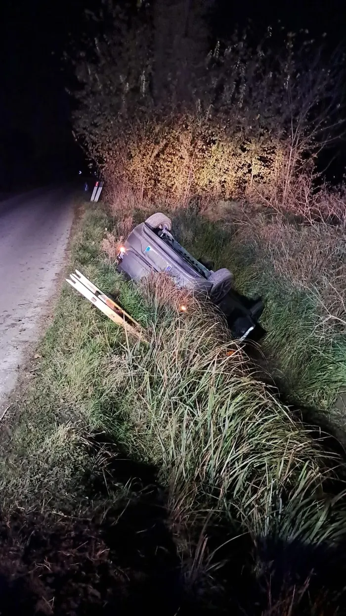 L’auto finita nel fosso a Villavesco