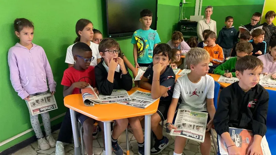 Gli alleivi della Pascoli alle prese con Tarantasio (Macchioni) Gli alleivi della Pascoli alle prese con Tarantasio (Macchioni)