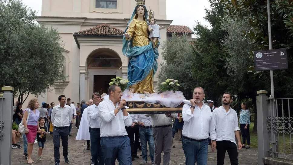 La processione mariana La processione mariana