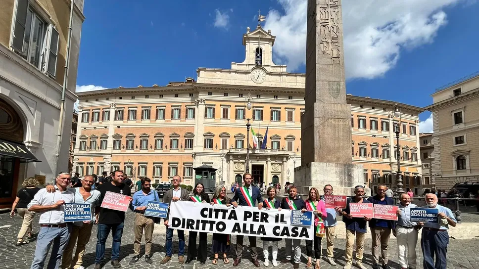 La casa è un diritto garantito dalla costituzione, ma non è rispettato La casa è un diritto garantito dalla costituzione, ma non è rispettato