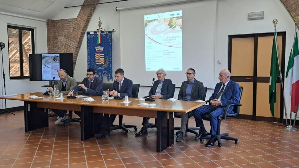 Il tavolo dei saluti istituzionali