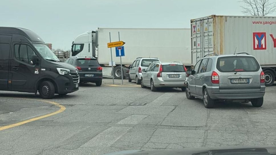 Traffico a Paullo, archivio Traffico a Paullo, archivio