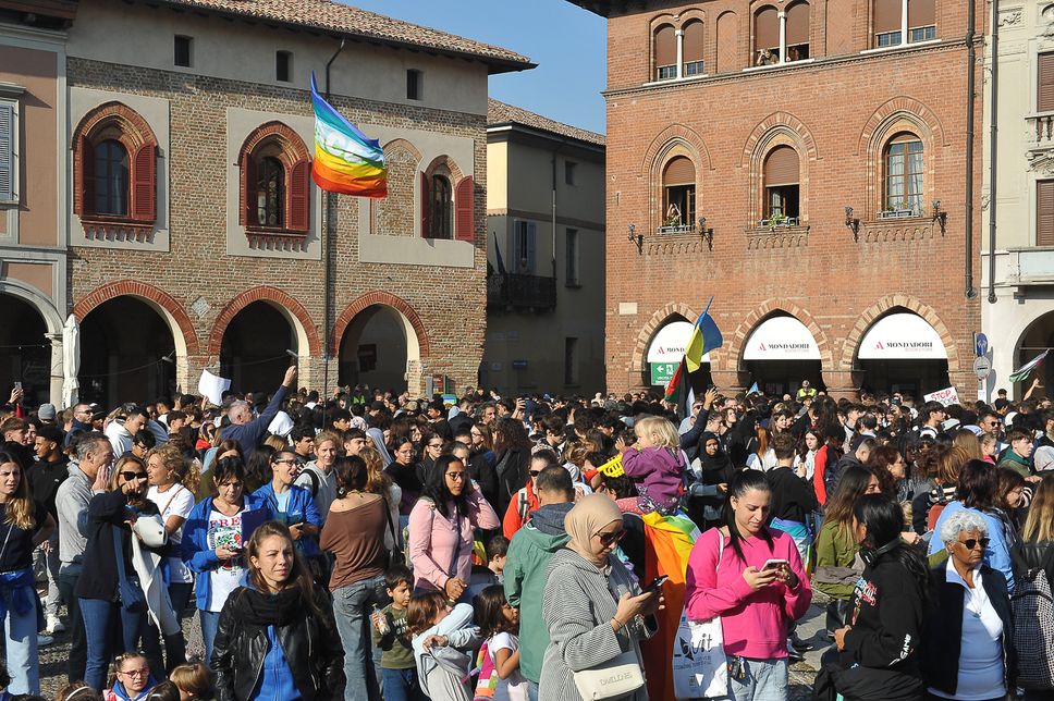 Lodi. ottobre 2025 manifestazione delle scuole per la pace a Gaza, foto Paolo Ribolini