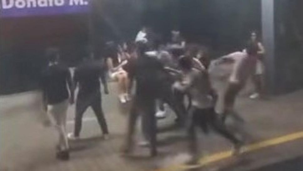 Una recente rissa in una stazione ferroviaria Una recente rissa in una stazione ferroviaria