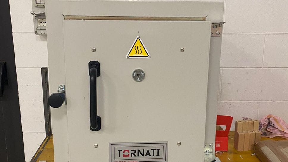 Il forno del laboratorio (Cuti) Il forno del laboratorio (Cuti)