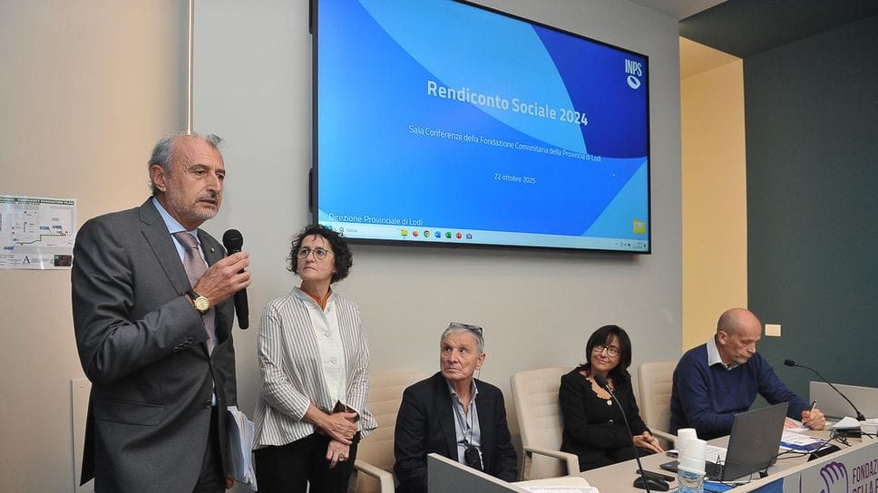 La presentazione del report Inps nella sede della Fondazione Comunitaria. Foto Ribolini La presentazione del report Inps nella sede della Fondazione Comunitaria. Foto Ribolini