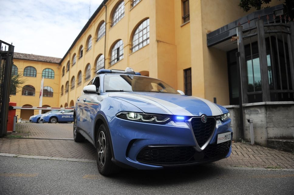 A Lodi la polizia ha messo in guardia alcuni cittadini di non aprire a nessuno che si presentasse con la divisa delle forze dell’ordine