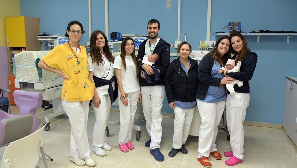Alcuni operatori di ostetricia e nido dell’ospedale di Vizzolo Predabissi: le nascite hanno superato quota 500 Alcuni operatori di ostetricia e nido dell’ospedale di Vizzolo Predabissi: le nascite hanno superato quota 500