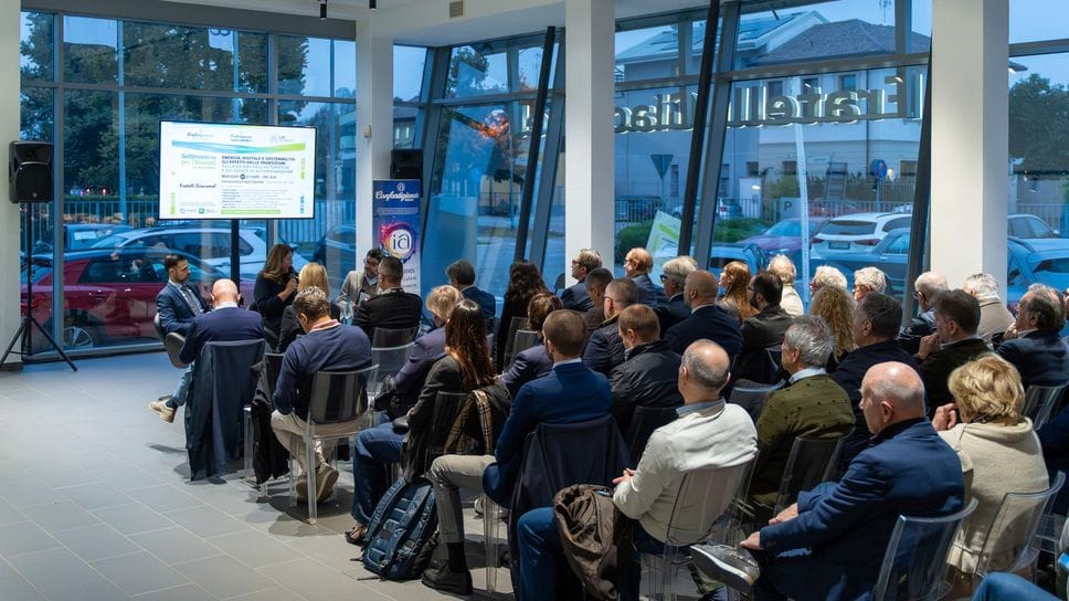 L’evento promosso alla sede Fratelli Giacomel di Lodi e dedicato al futuro dell’automotive (Ploiesteanu) L’evento promosso alla sede Fratelli Giacomel di Lodi e dedicato al futuro dell’automotive (Ploiesteanu)