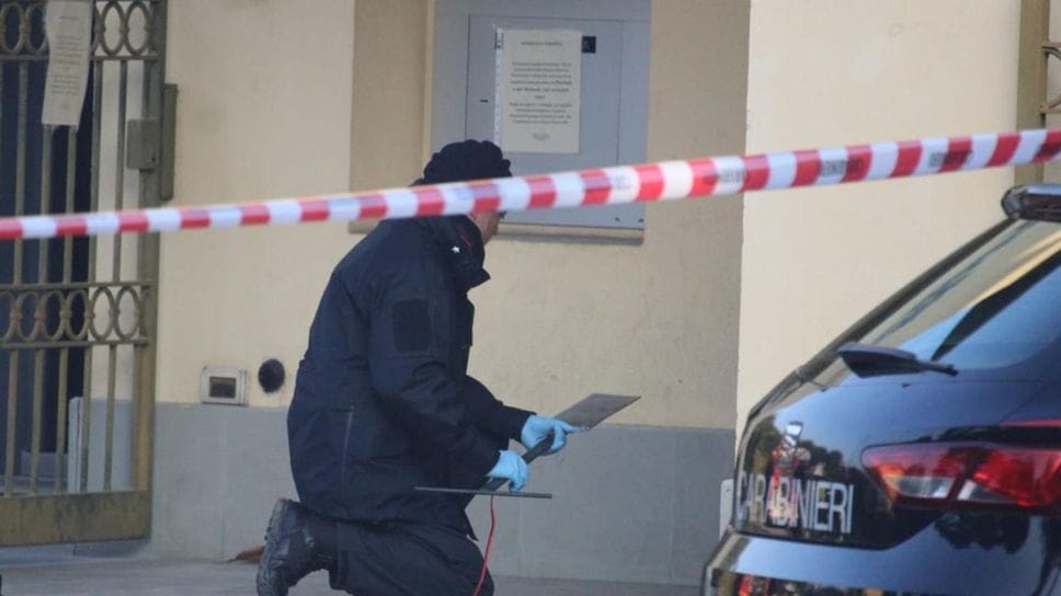 Carabinieri a Montanaso in occasione di uno dei tanti allarmi per assalto ai bancomat Carabinieri a Montanaso in occasione di uno dei tanti allarmi per assalto ai bancomat