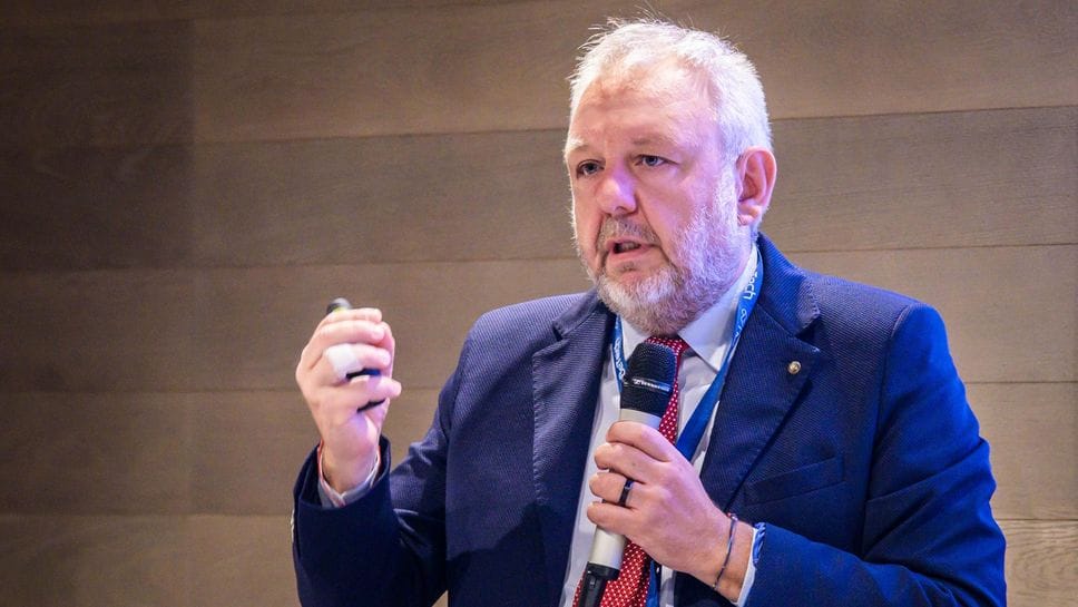 L’ex sindaco Pd Simone Uggetti L’ex sindaco Pd Simone Uggetti