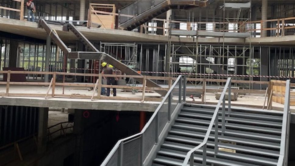 Lavori alla scuola superiore Einaudi, il primo istituto realizzato ex novo dalla Provincia di Lodi. L’opera ha un costo di quasi 20 milioni e rientra nell’operazione legata ai fondi Pnrr Lavori alla scuola superiore Einaudi, il primo istituto realizzato ex novo dalla Provincia di Lodi. L’opera ha un costo di quasi 20 milioni e rientra nell’operazione legata ai fondi Pnrr