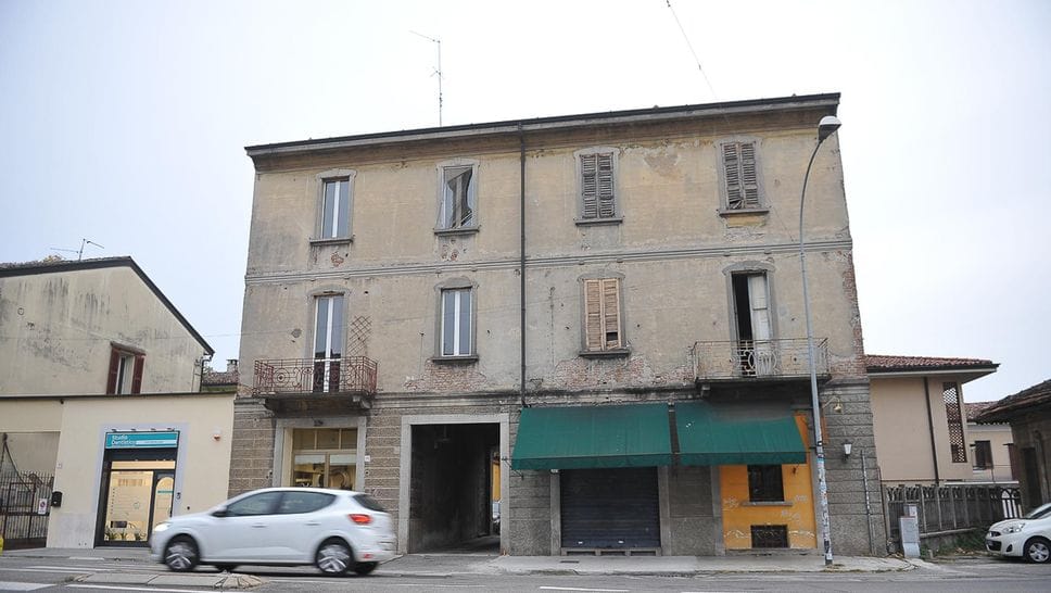 L’esterno del pub Wellington (Ribolini) L’esterno del pub Wellington (Ribolini)