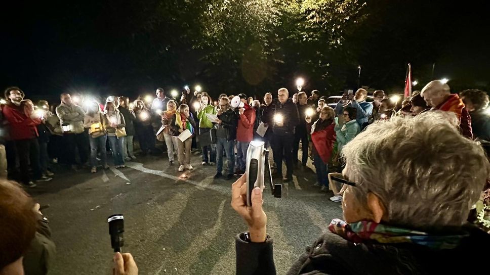 Il flash mob davanti al Predabissi (Cornalba) Il flash mob davanti al Predabissi (Cornalba)