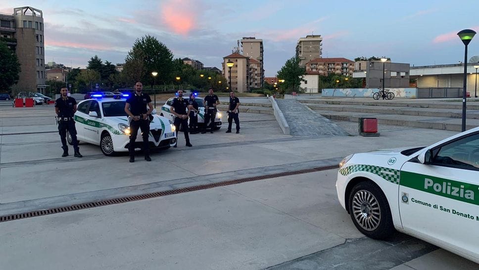 Un controllo della polizia locale