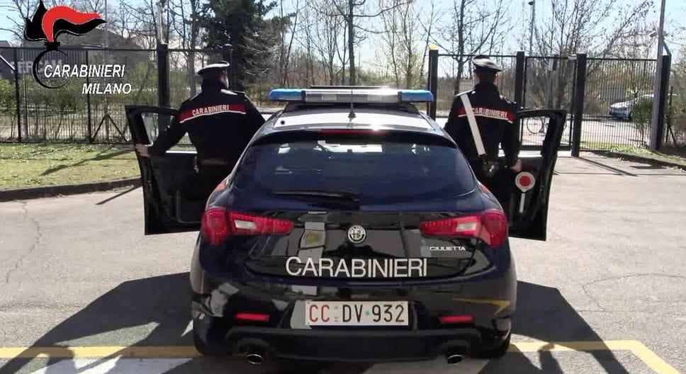 Una pattuglia dei carabinieri Una pattuglia dei carabinieri