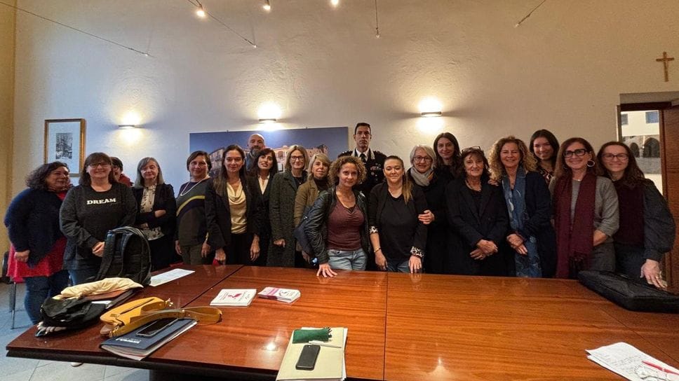 A Palazzo Broletto si è riunito ieri mattina il tavolo di raccordo tra enti della rete territoriale antiviolenza (Mungiello)