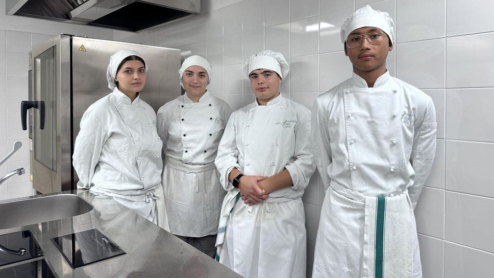 Da sinistra Martina Scontrino, Ilaria Parisi, Franzee Jhazielle Palada, Riccardo Cambieri Da sinistra Martina Scontrino, Ilaria Parisi, Franzee Jhazielle Palada, Riccardo Cambieri