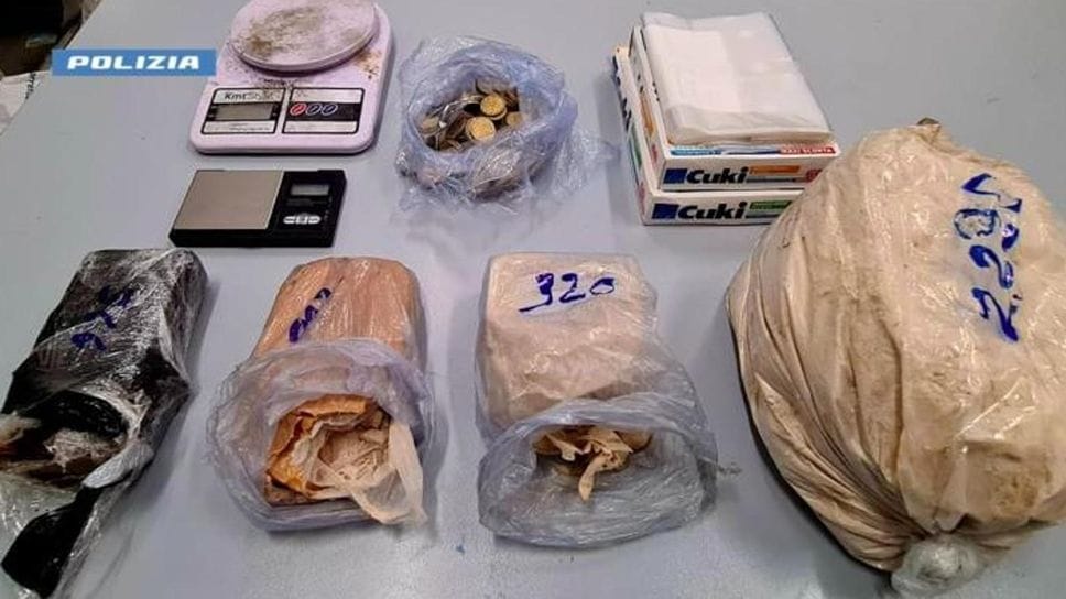 Un sequestro di eroina Un sequestro di eroina