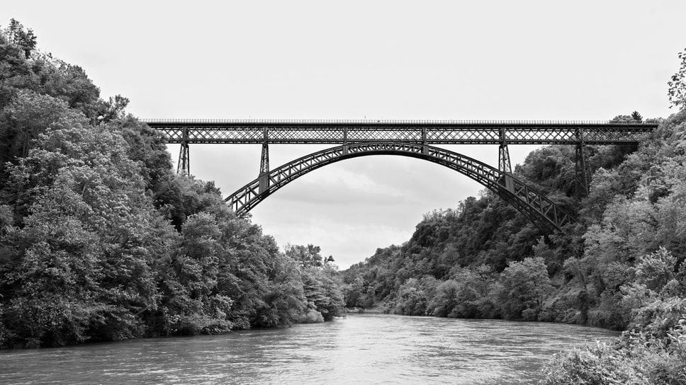 Il ponte San Michele a Paderno d’Adda è stato progettato da Jules Röthlisberger ed è stato ultimato nel 1889 Il ponte San Michele a Paderno d’Adda è stato progettato da Jules Röthlisberger ed è stato ultimato nel 1889