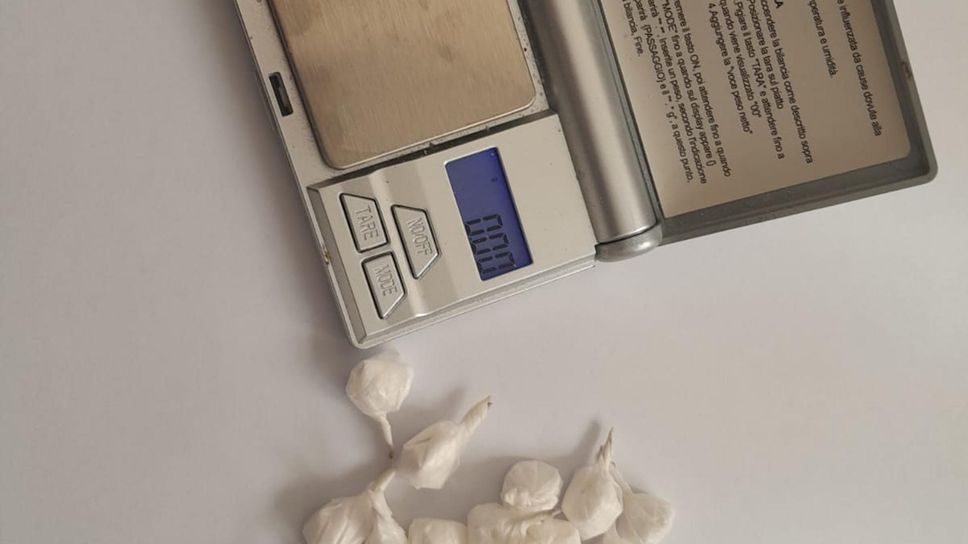 Palline di coca e bilancino sequestrati dai poliziotti lodigiani a Bargano di Villanova Sillaro Palline di coca e bilancino sequestrati dai poliziotti lodigiani a Bargano di Villanova Sillaro