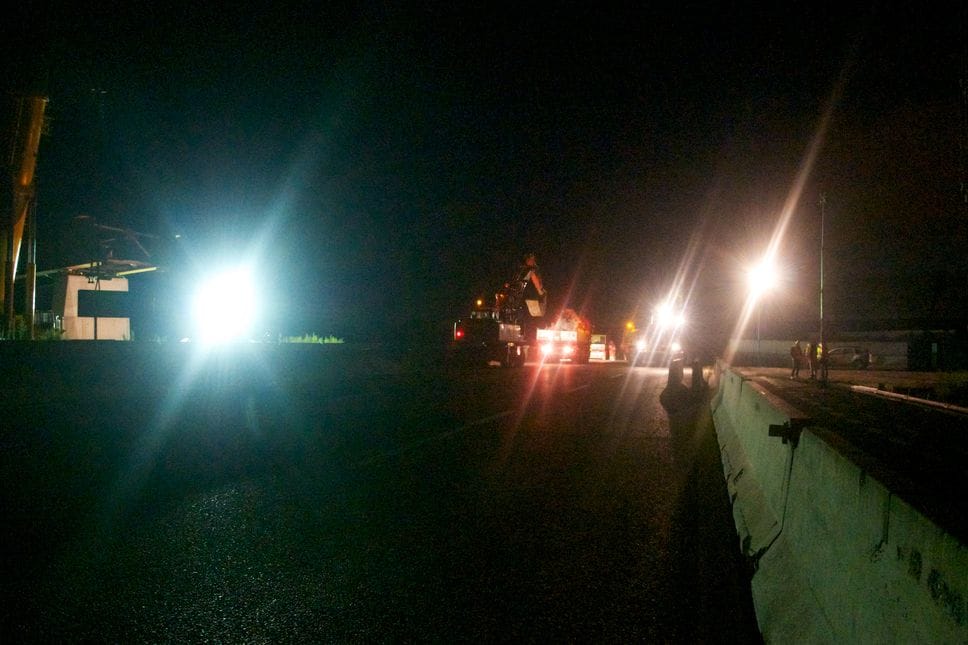 Cantiere notturno in autostrada (archivio)