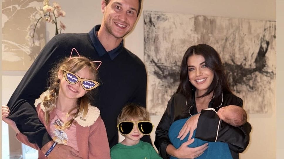 La foto di famiglia postata sui social