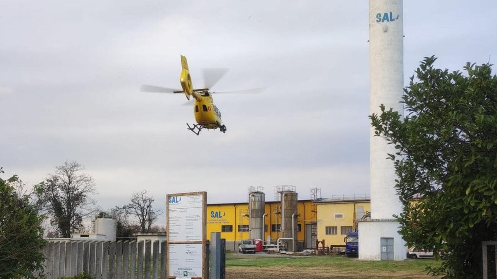L’intervento dell’elisoccorso nella centrale di potabilizzazione di cascina Campagnina