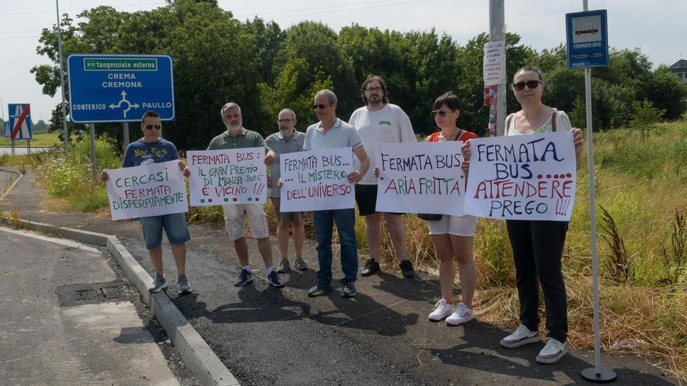 Nella foto d’archivio una protesta dei pendolari di Paullo