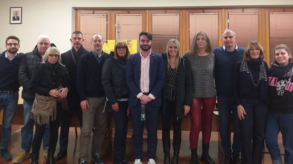 Maggioranza, opposizioni e il comitato uniti in consiglio comunale