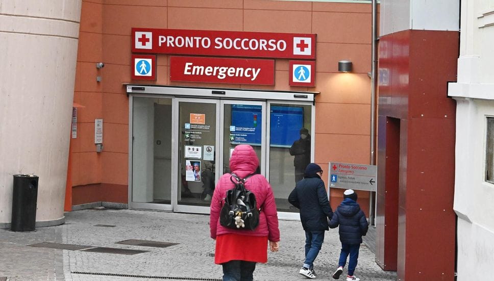 L’ingresso del pronto soccorso di Lodi (archivio)