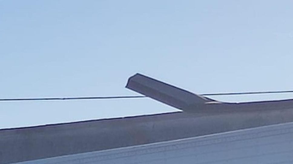 Una lastra di rame divelta dal ladro