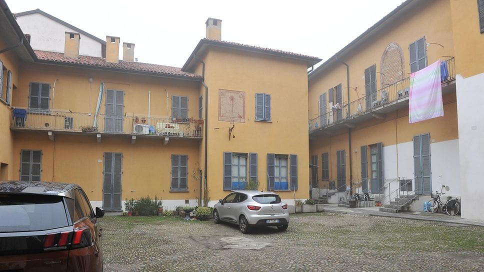 Le case comunali di corso Archinti (archivio)