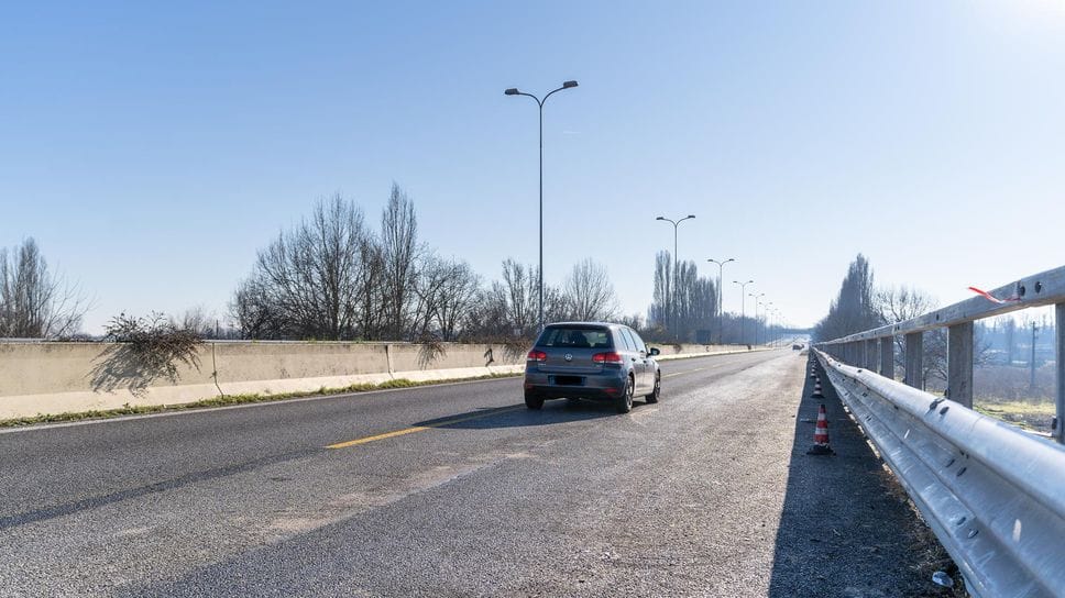 Un’immagine diurna della tangenziale: i problemi sono di notte