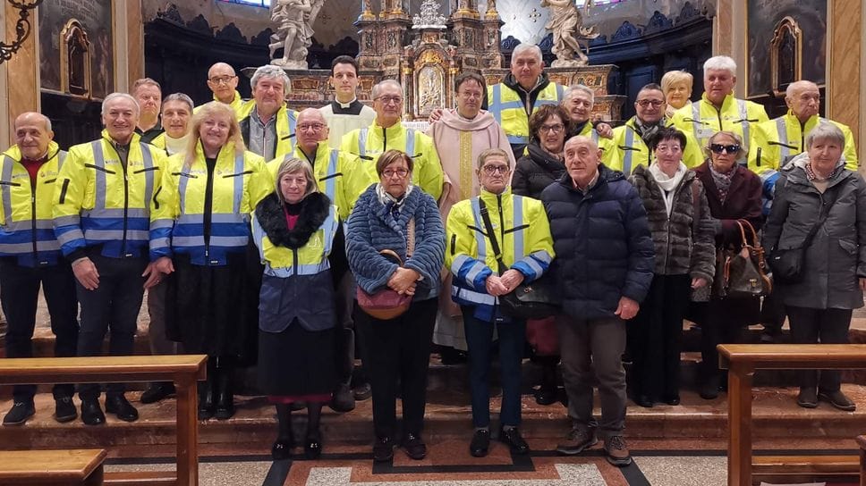 I volontari in chiesa