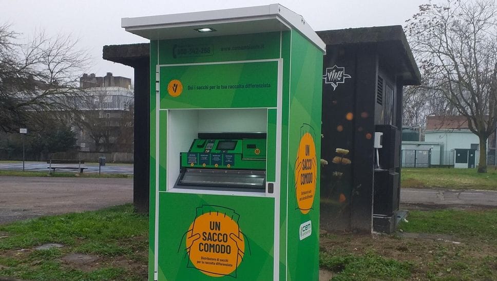 Il nuovo distributore in zona Montorfano a Melegnano per i sacchi di rifiuti