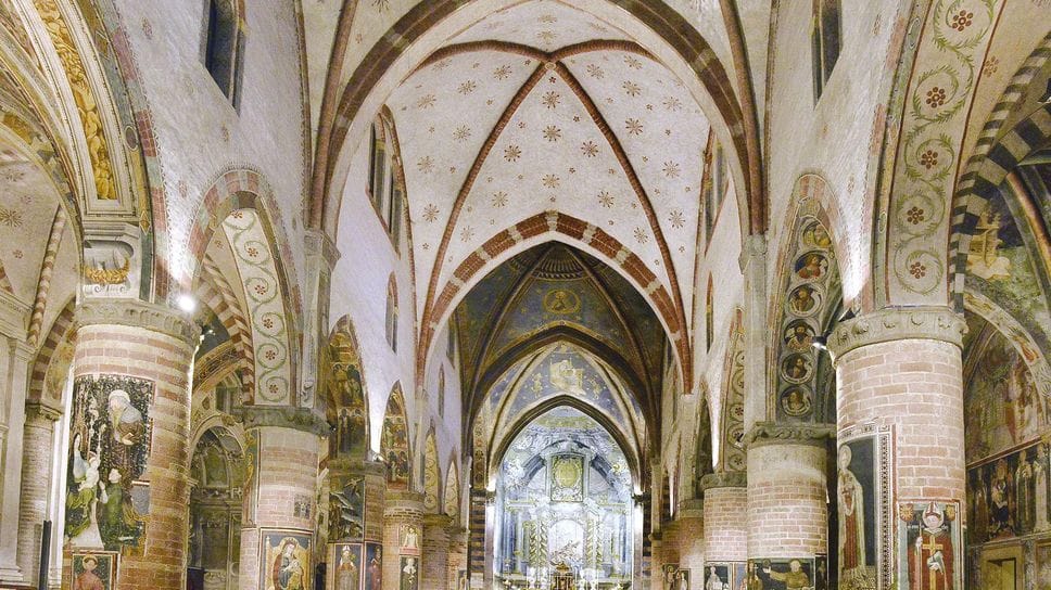 La navata della chiesa di San Francesco