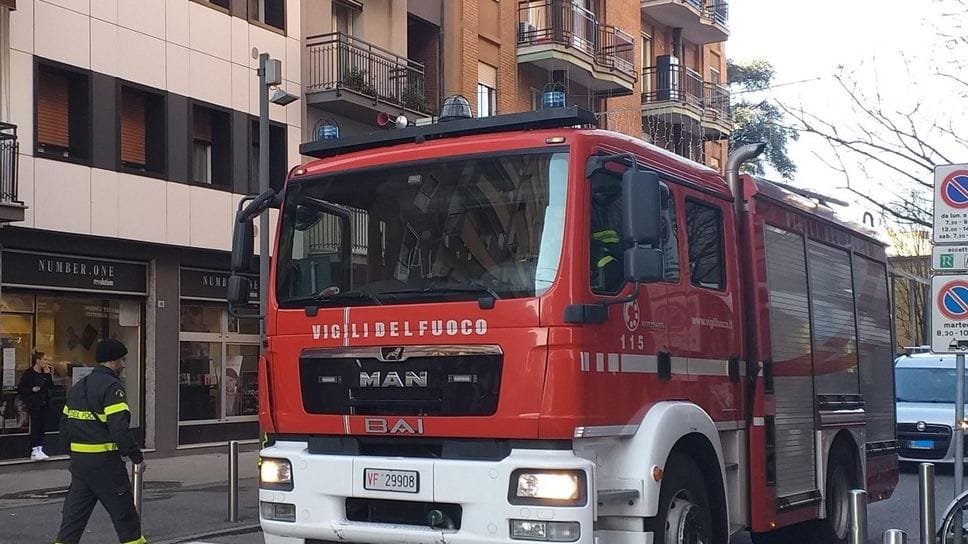 L’intervento dei vigili del fuoco in via Giardino