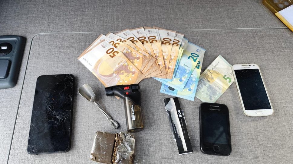 Droga e soldi sequestrati (Cuti)