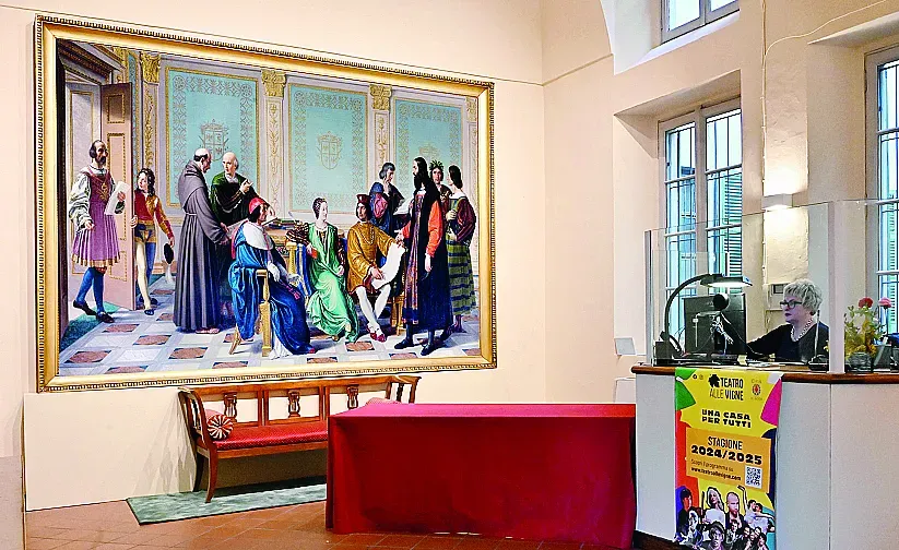 L’opera di Giuseppe Diotti, di proprietà del museo, nell’ingresso del teatro alle Vigne L’opera di Giuseppe Diotti, di proprietà del museo, nell’ingresso del teatro alle Vigne