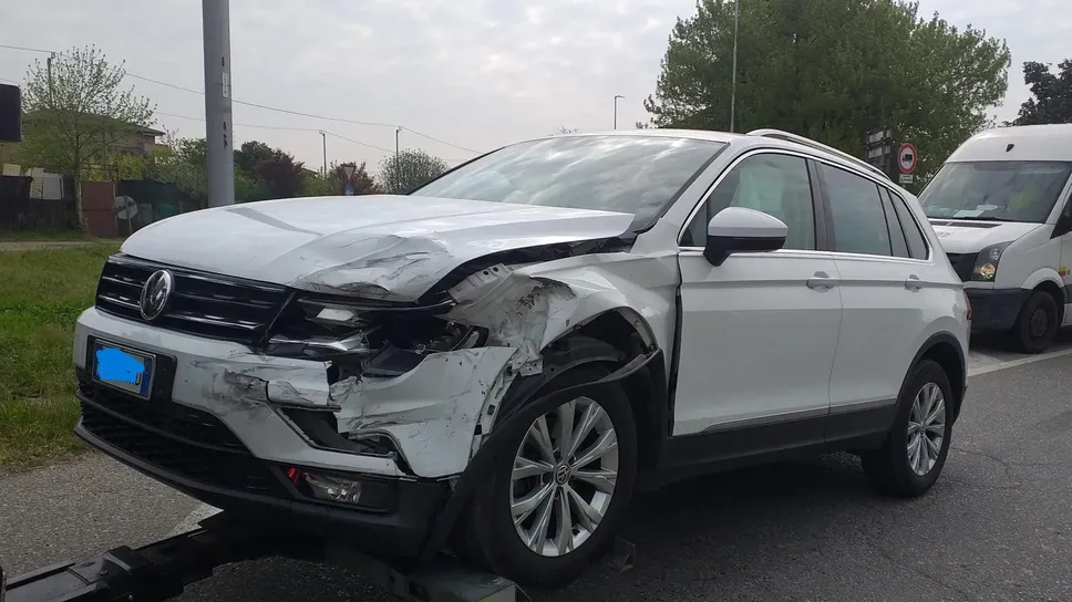 L’auto rimasta coinvolta